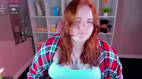 Snapshot of angela_colee chatting on 07.25.26 Angela online show from 07.25.26