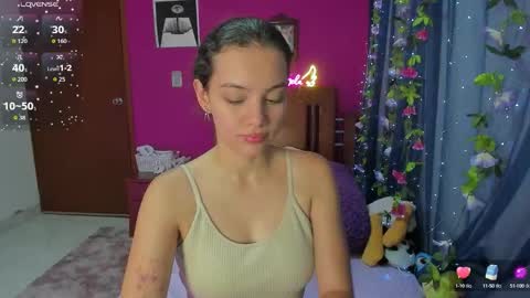 Snapshot of angela_hank2_ chatting on 09.11.25 ANGELA online show from 09.11.25