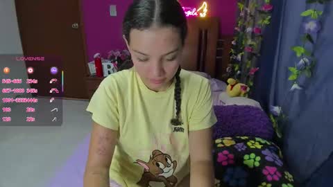 Snapshot of angela_hank2_ chatting on 10.08.25 ANGELA online show from 10.08.25