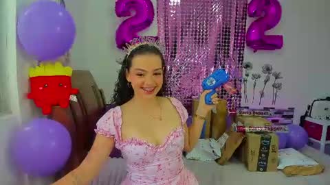 Snapshot of angela_hank2_ chatting on 06.17.26 ANGELA online show from 06.17.26