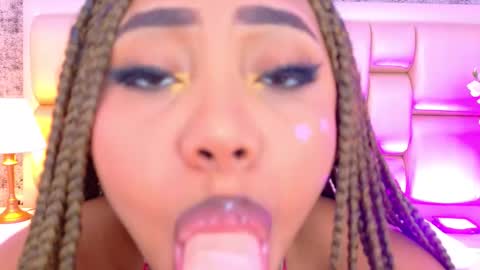 Angela Roberts online show from 03.08.26