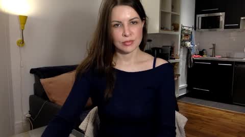 Snapshot of angeladarkk chatting on 01.11.25 Angela online show from 01.11.25