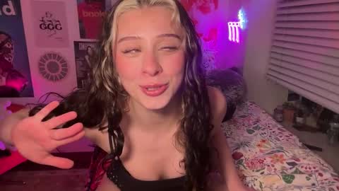 Snapshot of angelalex29 chatting on 02.11.26 Alex online show from 02.11.26