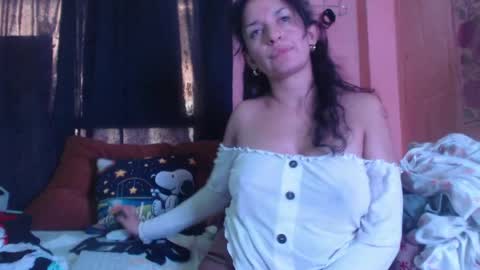 Snapshot of angelamaturevip chatting on 04.21.26 Angela online show from 04.21.26