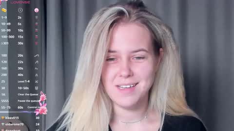 Snapshot of angelanty chatting on 10.30.25 Darsi Anty online show from 10.30.25