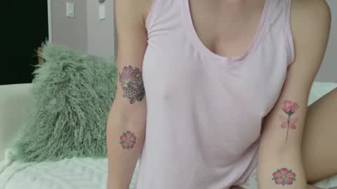 angelbabyphoebe online show from 04.10.26