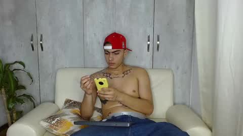 Snapshot of angelbacker22 chatting on 01.26.25 angelbacker22 online show from 01.26.25