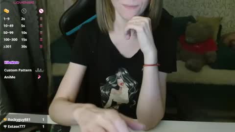 AngelCute32 online show from 10.15.25