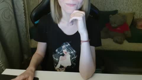 AngelCute32 online show from 11.13.25