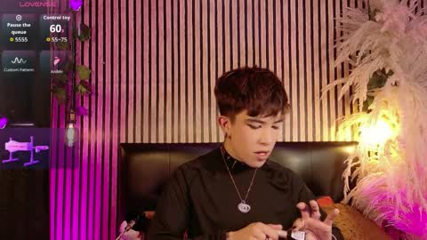 Snapshot of angeldustt_19 chatting on 04.11.26 Angel dust online show from 04.11.26