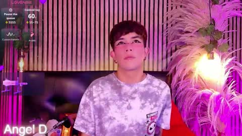 Snapshot of angeldustt_19 chatting on 04.17.26 Angel dust online show from 04.17.26