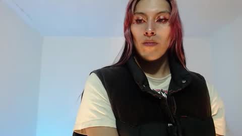 Snapshot of angele_johnson chatting on 10.19.25 angele online show from 10.19.25