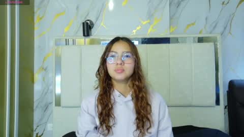 Snapshot of angeles_azul chatting on 05.03.26 angel online show from 05.03.26