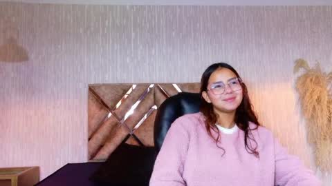 Snapshot of angeles_azul chatting on 05.22.26 angel online show from 05.22.26