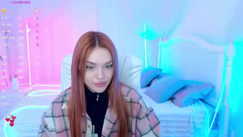Snapshot of angeli_eyes chatting on 09.18.25 Ksenia online show from 09.18.25