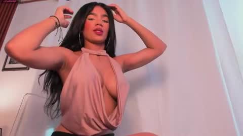 Snapshot of angeli_sexi chatting on 06.13.26 Carolina online show from 06.13.26