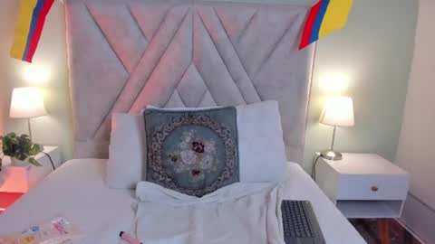 Snapshot of angelica_cross chatting on 06.17.26 Angelica Cross online show from 06.17.26