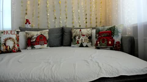 Snapshot of angelicarai chatting on 12.24.24 Angelica Rai online show from 12.24.24