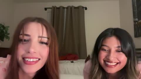 Snapshot of angelina_hall chatting on 10.14.25 angelina_hall online show from 10.14.25