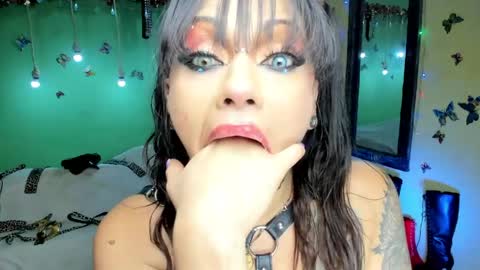 Snapshot of angelina_james_ chatting on 05.14.26 Angelina online show from 05.14.26