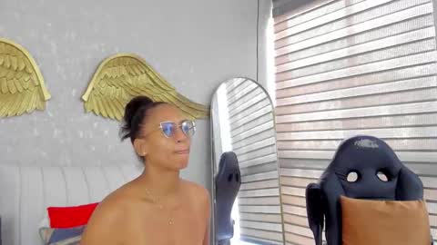 Snapshot of angelina_ruspoli chatting on 03.01.26 Angelina online show from 03.01.26