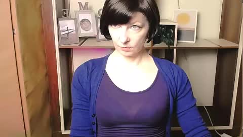 Angelina online show from 04.28.26