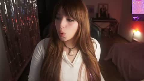 Snapshot of angelinanoangel chatting on 07.10.26 angelina online show from 07.10.26