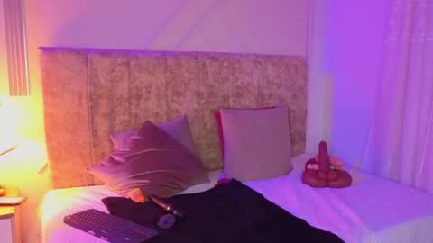 angelinarouse_ online show from 07.28.26