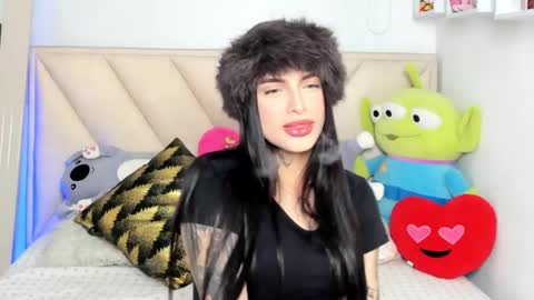 Snapshot of angeline__smith chatting on 12.13.24 Angeline Smith online show from 12.13.24