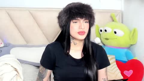 Snapshot of angeline__smith chatting on 12.13.24 Angeline Smith online show from 12.13.24