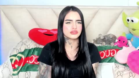 Snapshot of angeline__smith chatting on 01.05.25 Angeline Smith online show from 01.05.25