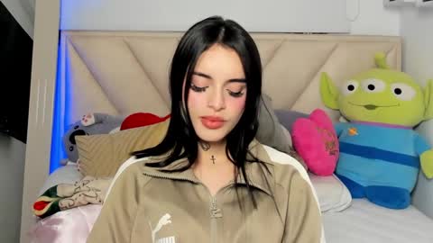 Snapshot of angeline__smith chatting on 03.04.25 Angeline Smith online show from 03.04.25