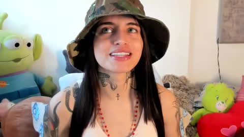 Snapshot of angeline__smith chatting on 10.07.25 Angeline Smith online show from 10.07.25