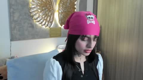 Snapshot of angeline__smith chatting on 11.01.25 Angeline Smith online show from 11.01.25