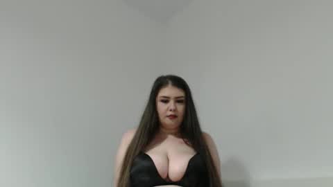 Snapshot of angelinnadiamond chatting on 05.28.26 Angelina Diamond online show from 05.28.26