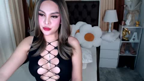 Snapshot of angelique_hart chatting on 07.28.26 angelique_hart online show from 07.28.26