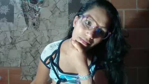 Snapshot of angelitaa_hot chatting on 02.20.25 angela online show from 02.20.25