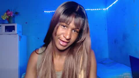 Snapshot of angell_dustt chatting on 10.08.25 Danielle online show from 10.08.25