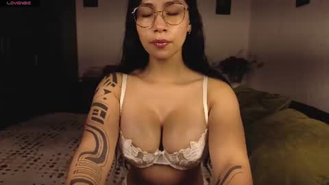  ANGELA ISABELLA  online show from 06.20.26