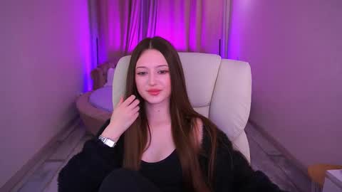 Snapshot of angellblush chatting on 09.25.25 AngelBlush online show from 09.25.25