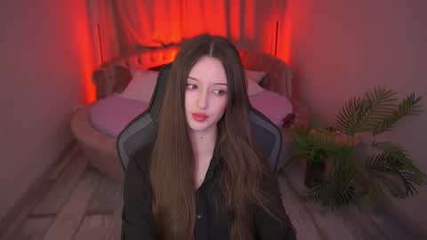 Snapshot of angellblush chatting on 10.14.25 AngelBlush online show from 10.14.25