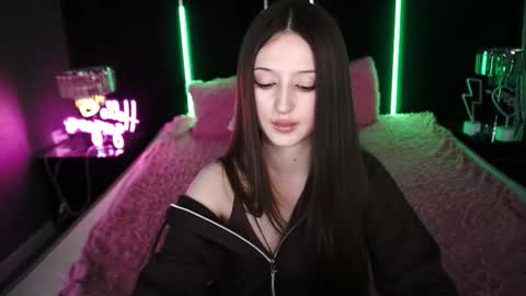 Snapshot of angellblush chatting on 10.15.25 AngelBlush online show from 10.15.25
