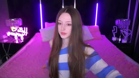 Snapshot of angellblush chatting on 10.21.25 AngelBlush online show from 10.21.25