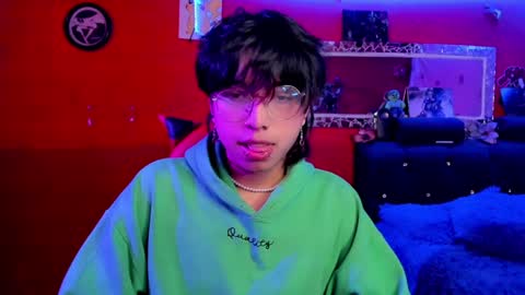 Snapshot of angellonfire chatting on 12.11.24 Angel  online show from 12.11.24