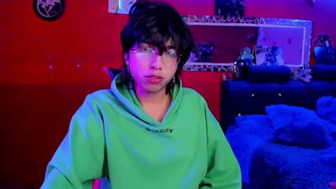 Snapshot of angellonfire chatting on 12.12.24 Angel  online show from 12.12.24