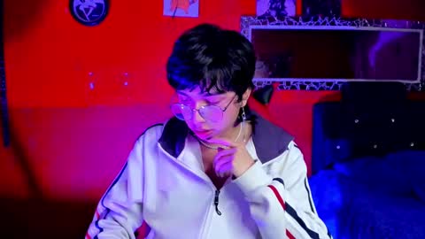 Snapshot of angellonfire chatting on 02.11.25 Angel  online show from 02.11.25