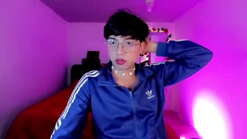 Angel  online show from 11.25.25