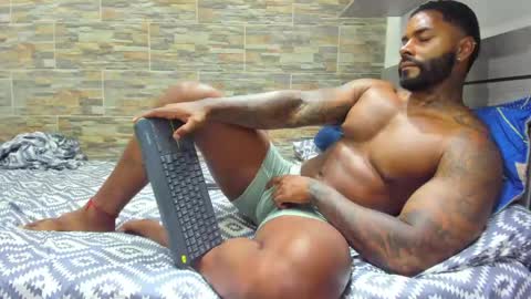 angelo_evans33 online show from 04.27.26