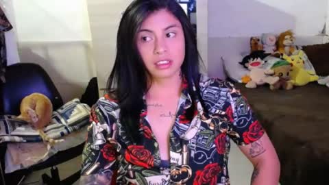 Snapshot of angelswhithe chatting on 10.15.25 angels online show from 10.15.25