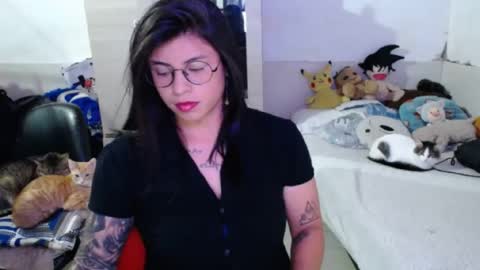 Snapshot of angelswhithe chatting on 11.17.25 angels online show from 11.17.25